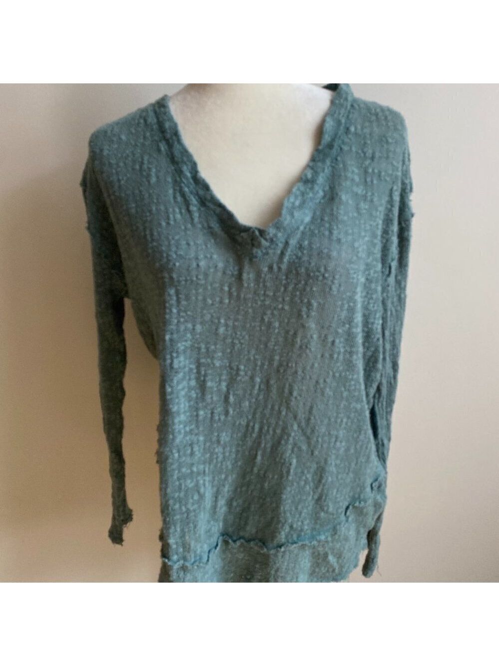 WE The Free Women Green Top Sz Small Long Sleeve Vneck Open Knit Distressed